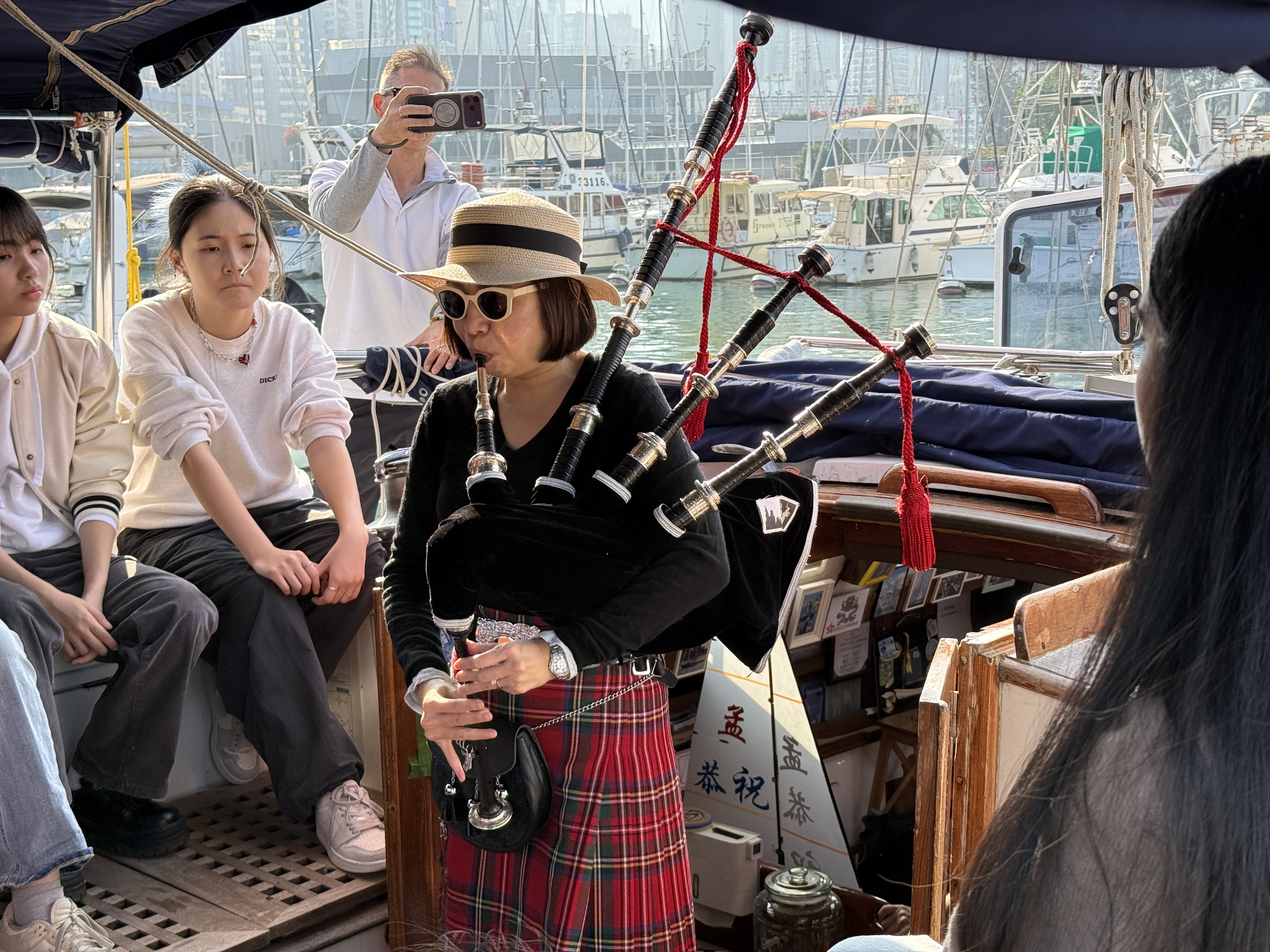 起帆! 樂韻輕悠維港之旅